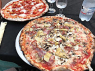 Pizzeria Sa Macinera food