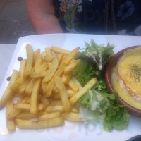 Le Petit Voisin food