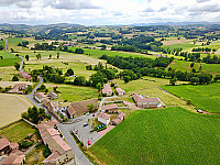 Auberge L'Ecole outside