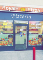 Royal Pizza food