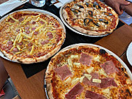 Pizzeria Italy food