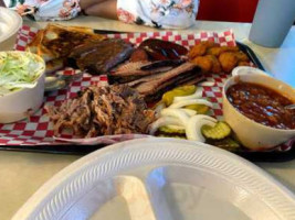 Massey's Bar-B-Que food