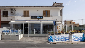 Le Grande Bleue, Tipica Cucina Flegrea outside