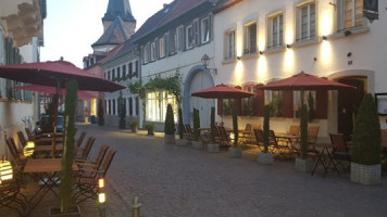 Zum Weingockel inside