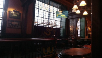 The Old English Pub inside