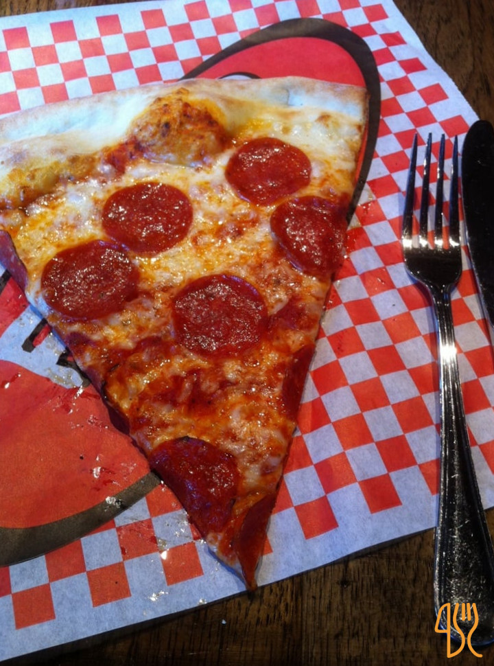 Maxwell's East Coast Eatery