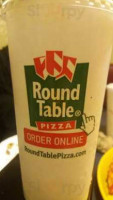 Round Table Pizza food