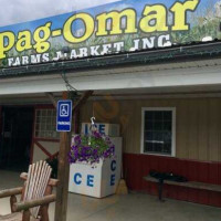 Pag-omar outside