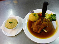 Braustuberl food