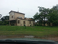 Val Di Farma outside