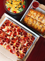 Jet's Pizza food