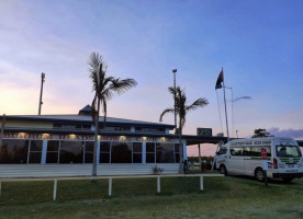 Burrum Heads Bowls Club outside