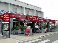 Le Bistrot de Tonton inside