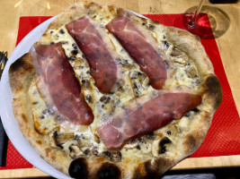 Pizza Galli food