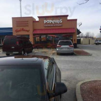 Popeyes Louisiana Kitchen outside