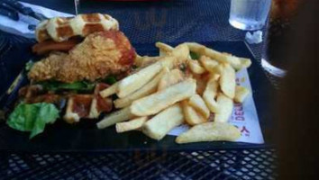 Red Robin Gourmet Burgers food