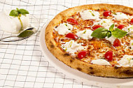 Mozz Art Pizza food