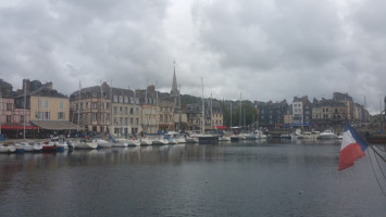 Le Champlain Honfleur inside