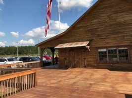 Shuler's Barbecue outside