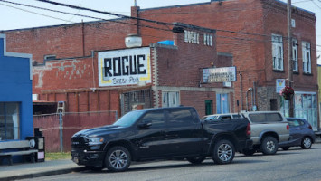 Rogue Brew Pub & Eatery outside