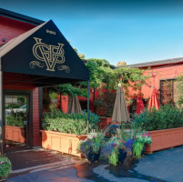 Golden Valley Brewery outside