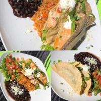 Bella's Mexican Grill food