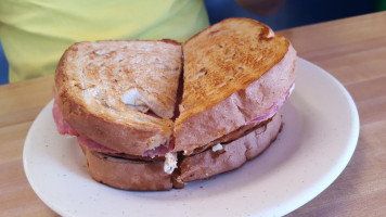 Ye Ole Fashioned Ice Cream Sandwich Cafe food