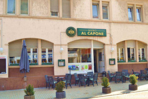 Bistro Al Capone inside