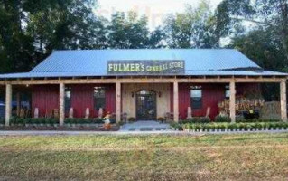 Fulmer's General Store outside