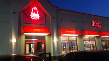 Arby's outside