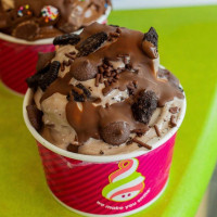 Menchie's Frozen Yogurt food