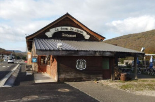 La Ferme De Lucien outside