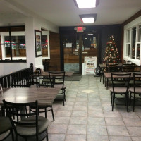 Majors Family Restaurant inside