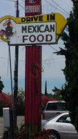 El Gallito outside