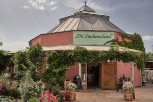 Die Buschenschank outside