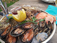 Le Kiosque a Coquillages food