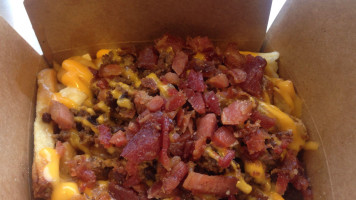 Smoke's Poutinerie food