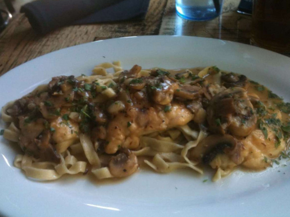 Maxwell's East Coast Eatery