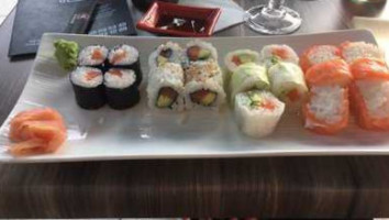 Yangu Sushi food