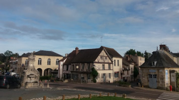 Le Relais Du Château outside