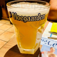 Le Pub food