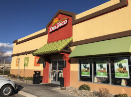 Del Taco outside