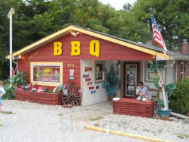 The Florida Cracker B Que food