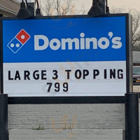 Domino's Pizza outside