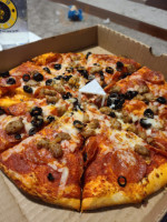 Figaro's Pizza food