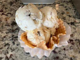 Beth Marie's Old Fashioned Ice Cream Parlor food