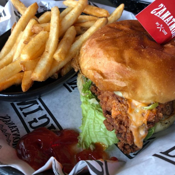 Montana's BBQ & Bar - Barrie South