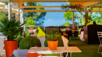 La Terrasse du Petit Palais food