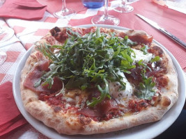 Pizzeria La Rucola food