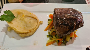 Le Petit Voisin food